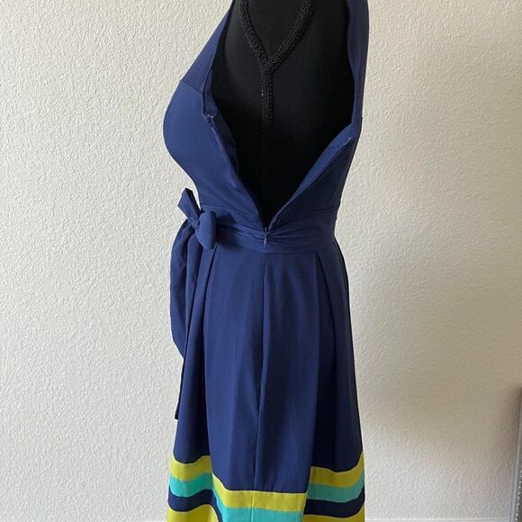 Guess Los Angeles, Navy Multi Mesh Dress Sleeveless Size 2 - Picture 7 of 13